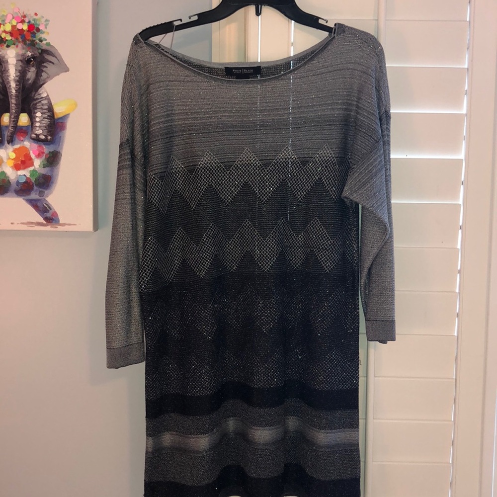 White House Black Market Long Top